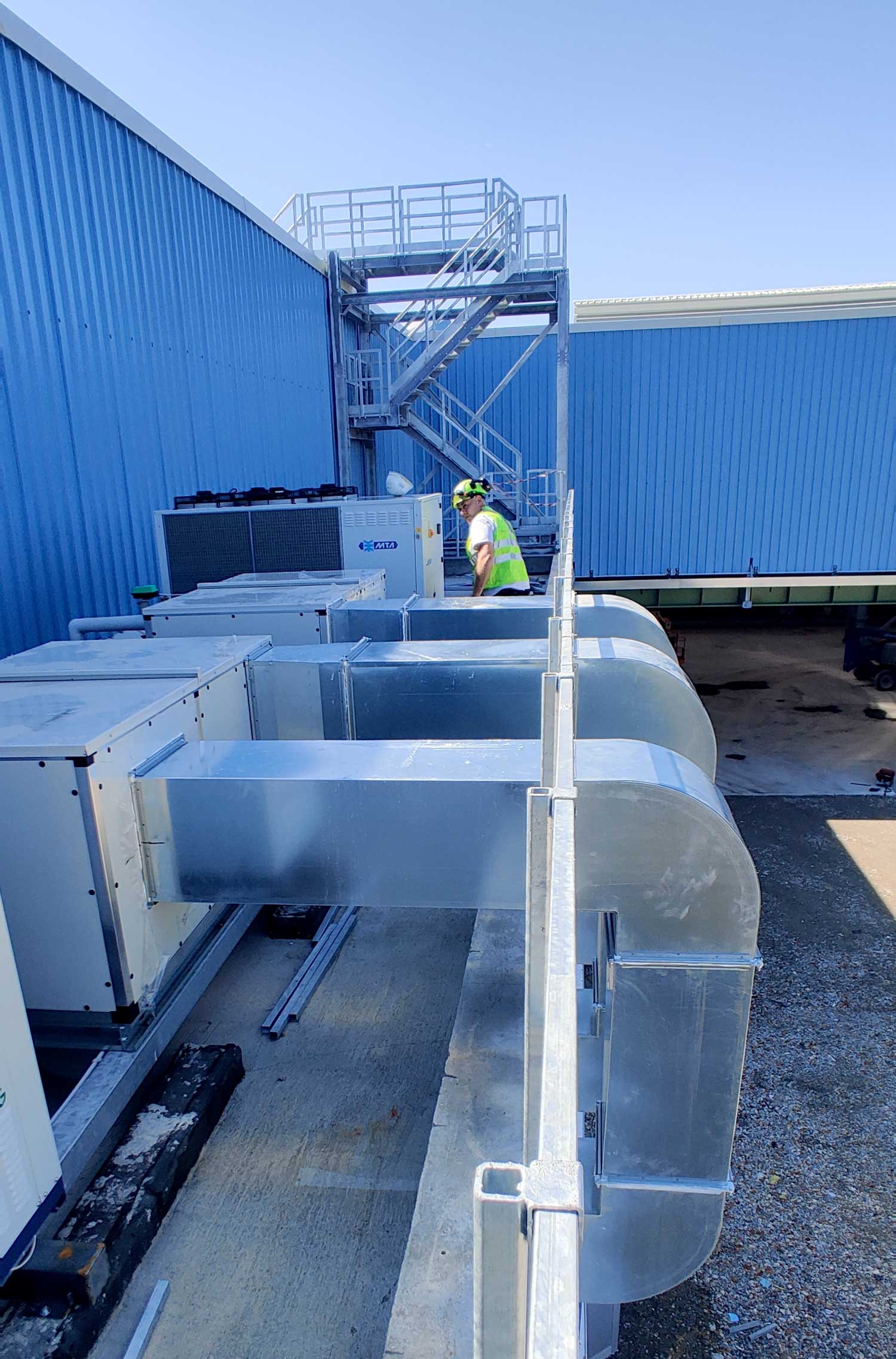 Climaref: assistenza macchina refrigerazione industriale