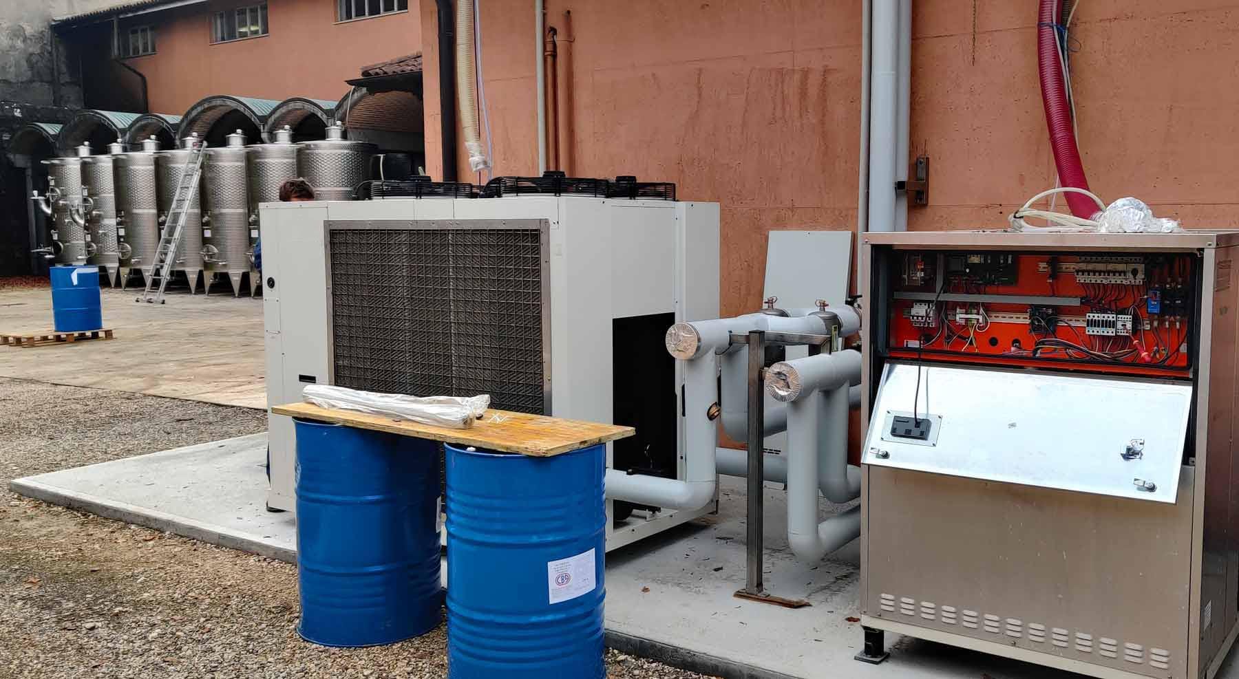 unità esterne impianto refrigerazione cantina