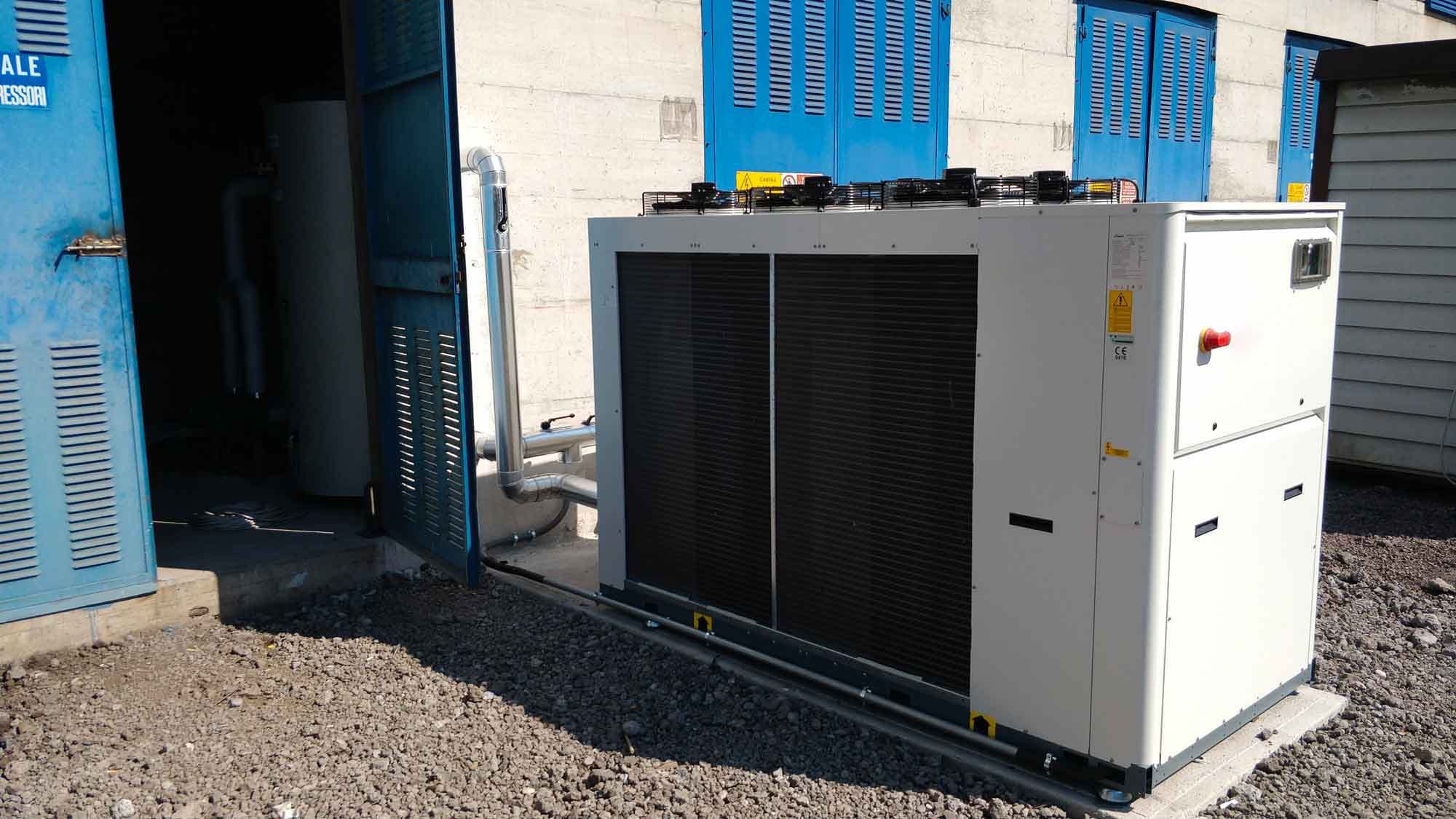 Impianto di climatizzazione industriale unità esterna